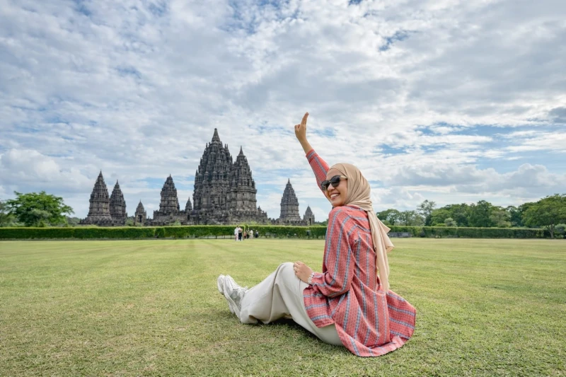 private-trip-merapi-jeep-lava-tour-bhumi-merapi-prambanan-obelix-hill-all-include-seharian